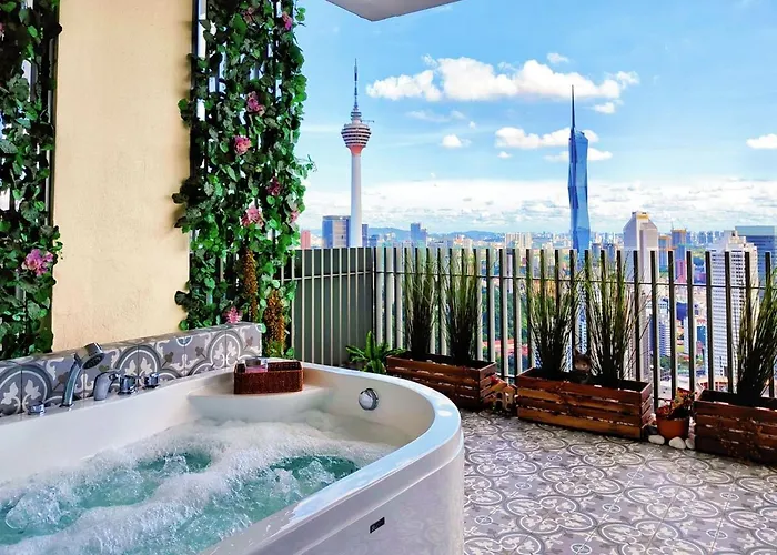 Penthouse Sky Jacuzzi At Klcc