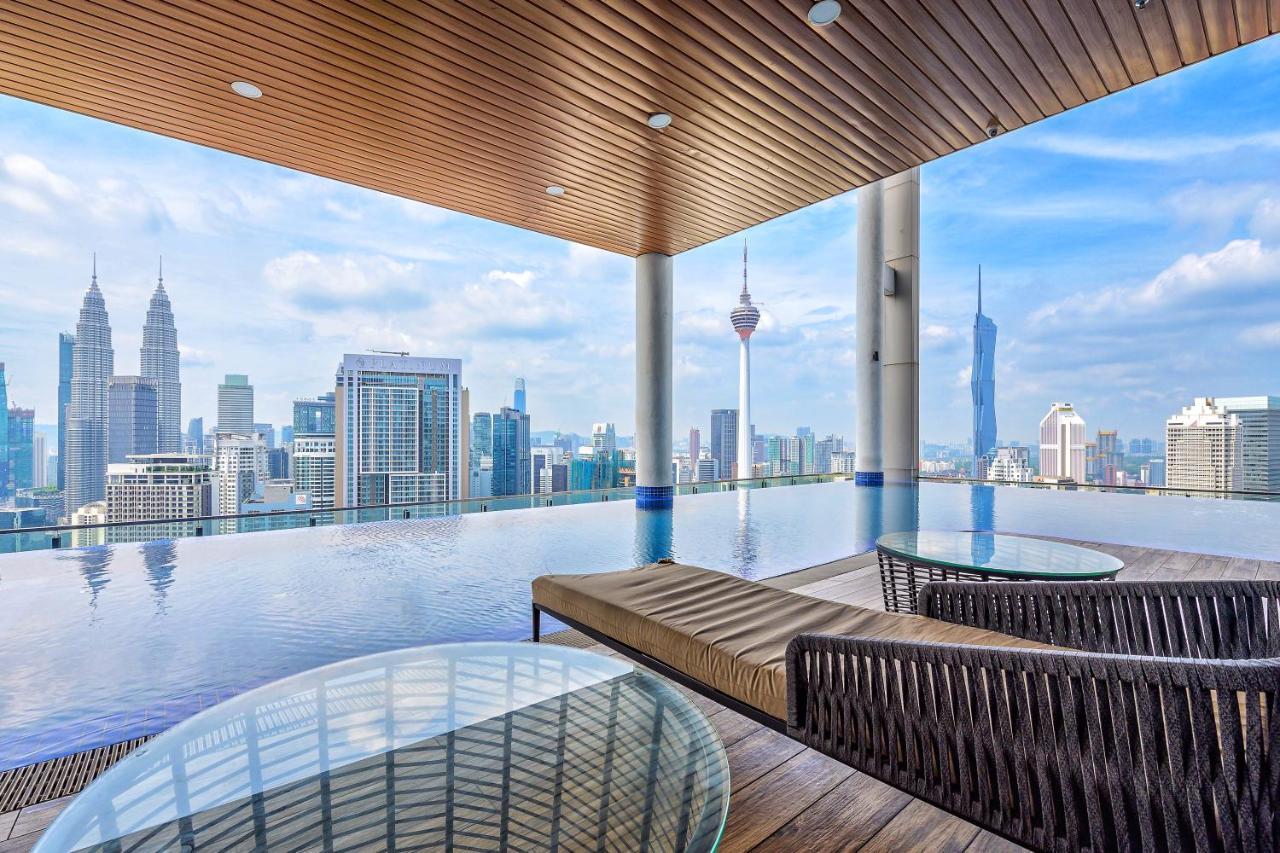 Penthouse Sky Jacuzzi At Klcc Pangsapuri Kuala Lumpur